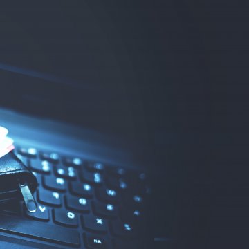 identity theft protection services lifelock experian comparison lock on wallet and credit cards computer keyboard